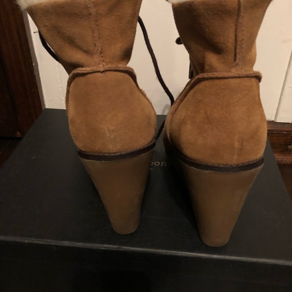 Comfy Michael Kors suede booties - Picture 2 of 5